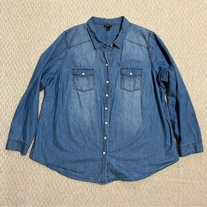 Torrid Blue Denim Long Sleeve White Button Up Women’s Size 2 (2X)